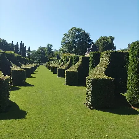 Le Clos De La Musardise - De Charme Avec Piscine Chauffée Hébergement de vacances Salignac Eyvigues