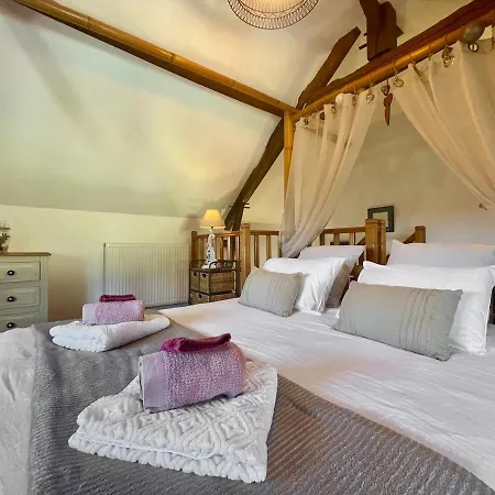 Le Clos De La Musardise - De Charme Avec Piscine Chauffee Holiday home